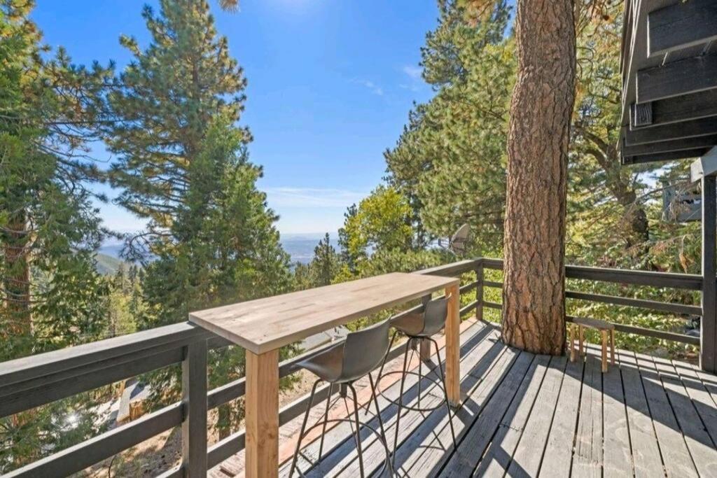 Updated Mountain Cabin Retreat With 180 Views Off Deck And Balcony Running Springs Εξωτερικό φωτογραφία