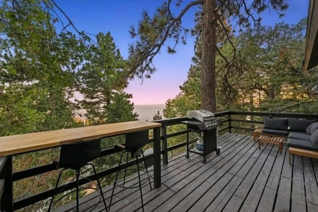 Updated Mountain Cabin Retreat With 180 Views Off Deck And Balcony Running Springs Εξωτερικό φωτογραφία